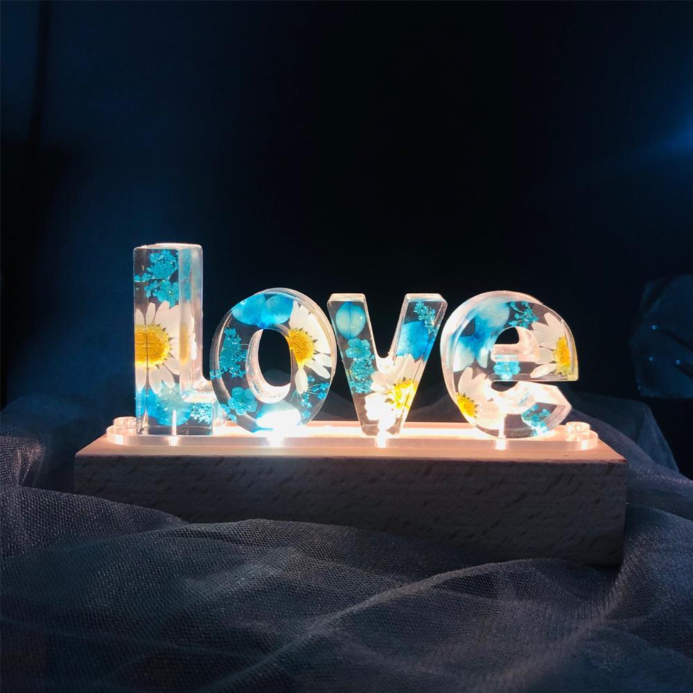 Benutzerdefinierte romantische Alphabet Nachtlichter Valentinstagsgeschenk echt für immer getrocknete Blumen 5V USB LED licht DIY Tanabata Valentinstag Mutter Girlfrend Geschenk Indoor Beleuchtung Tischlampen